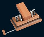 'St-O-L' design perforator, perenhout met RVS